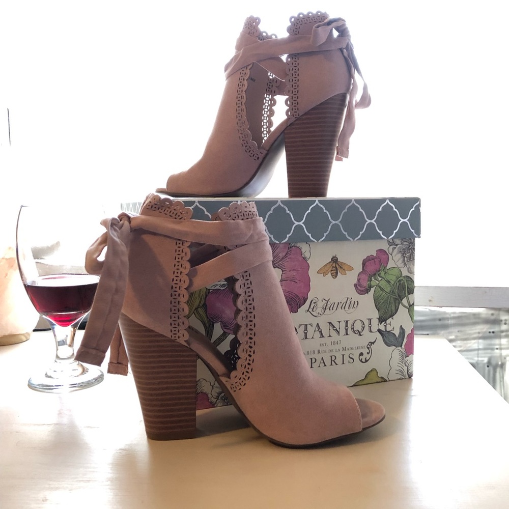 Pink high heels